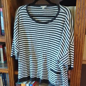 Eileen Fisher Black and White Boxy Tunic with 3/4 Sleeves